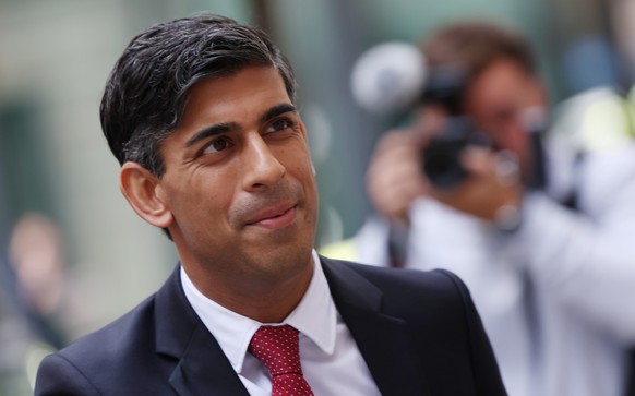 epa10909289 British Prime Minister Rishi Sunak arrives at the BBC in London, Great Britain, October 9, 2023. Sunak has condemned the Hamas attacks on Israel.  EPA/ANDY RAIN