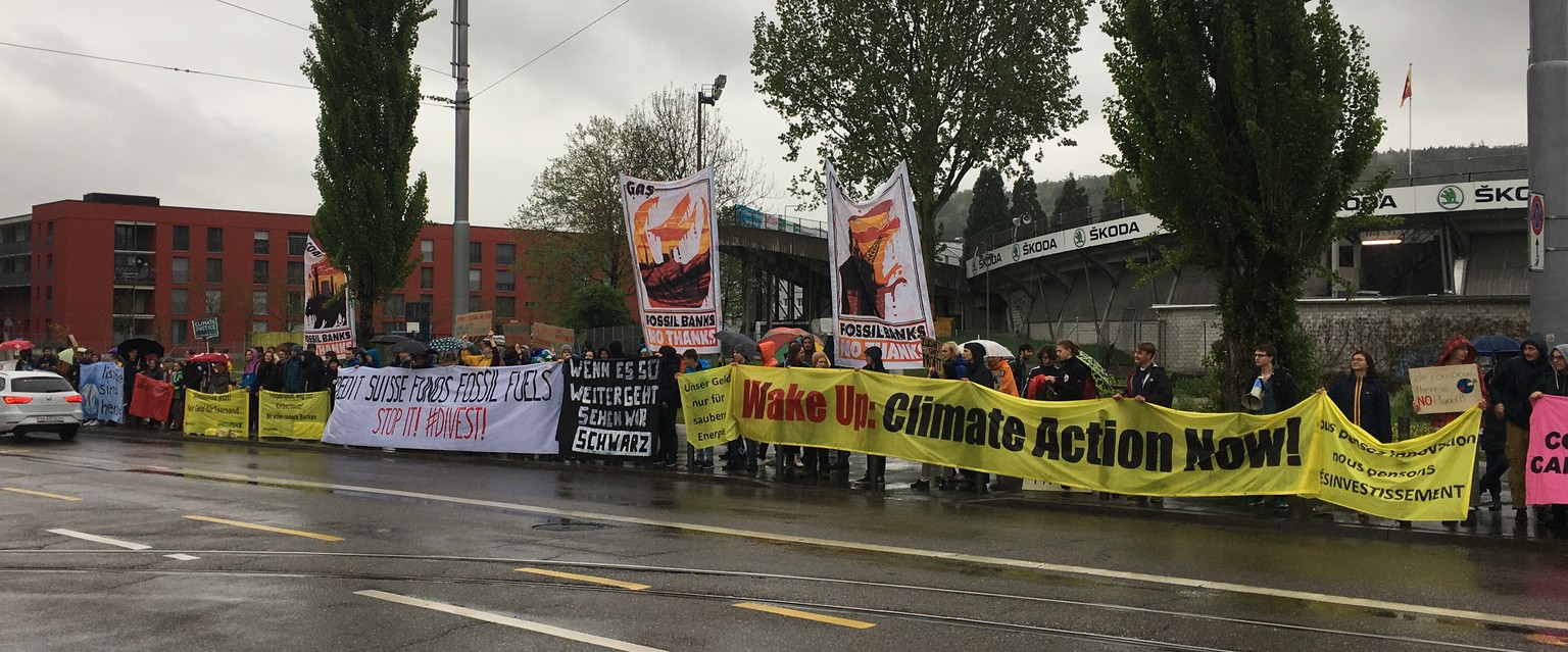 Klimaprotest Zürich Oerlikon Generalversammlung Credit Suisse
