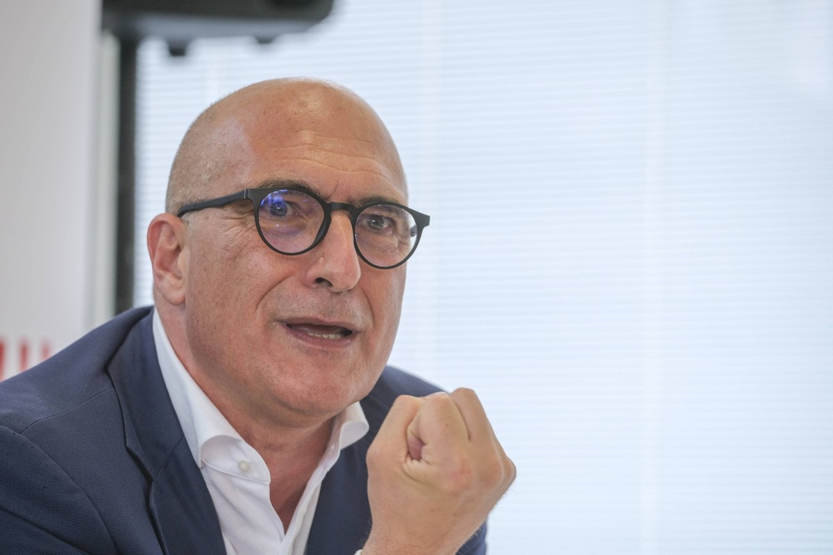 Andrea Cozzolino According to rumours reported in the Greek and German press, Belgian investigators are targeting more than 60 MEPs from some left-wing parties, The third man in the Belgian investigat ...