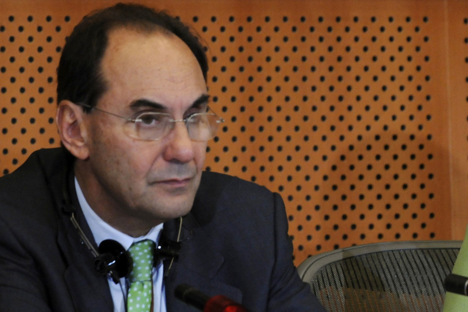 FILE - The Vice-President of the European Parliament Alejo Vidal-Quadras from Spain meets the media at the European Parliament in Brussels, Belgium, Nov. 11, 2009. Spanish police say that veteran Span ...