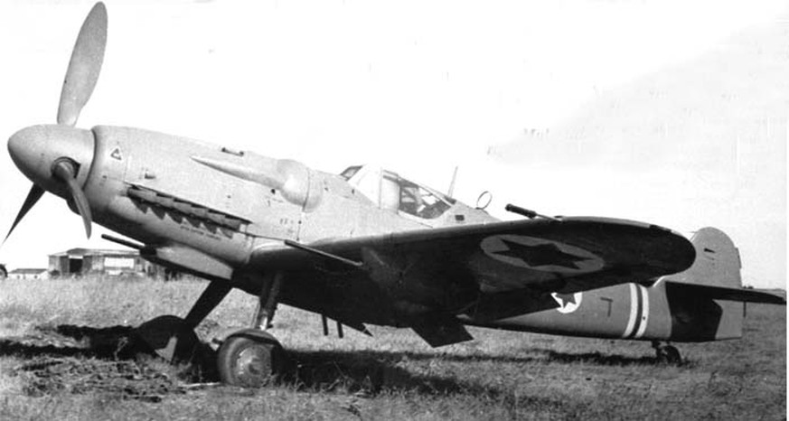 Israelische Avia S-199. Das Kampfflugzeug basierte auf der Messerschmitt Bf 109.