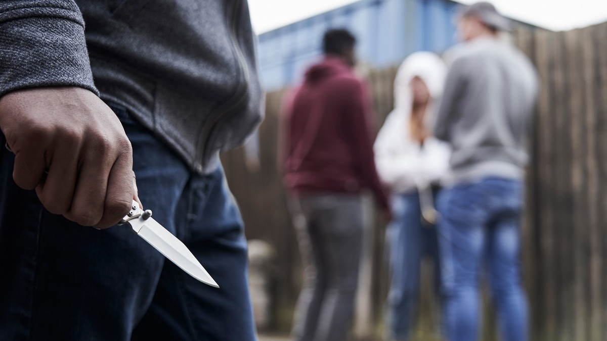 18-J-hriger-bei-Raub-berfall-in-Glarus-verletzt