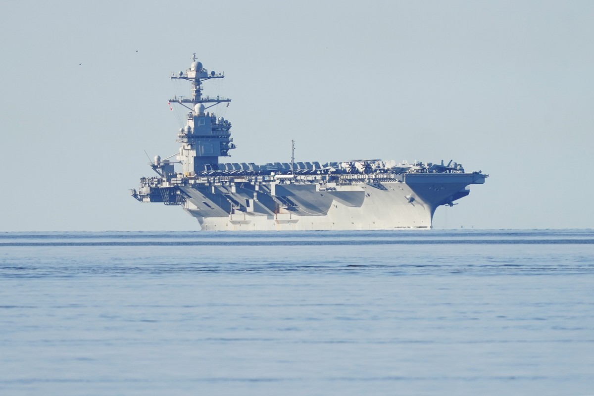 L'USS Gerald Ford a jeté l'ancre dans le fjord situé devant la capitale norvégienne.