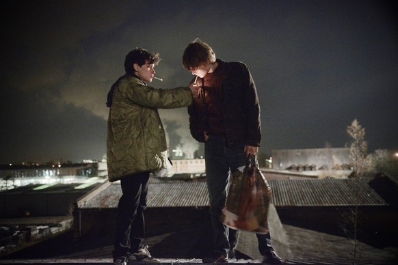 Über den Dächern von Leipzig: Joel Basman (l.) und Merlin Rose in «Als wir träumten».