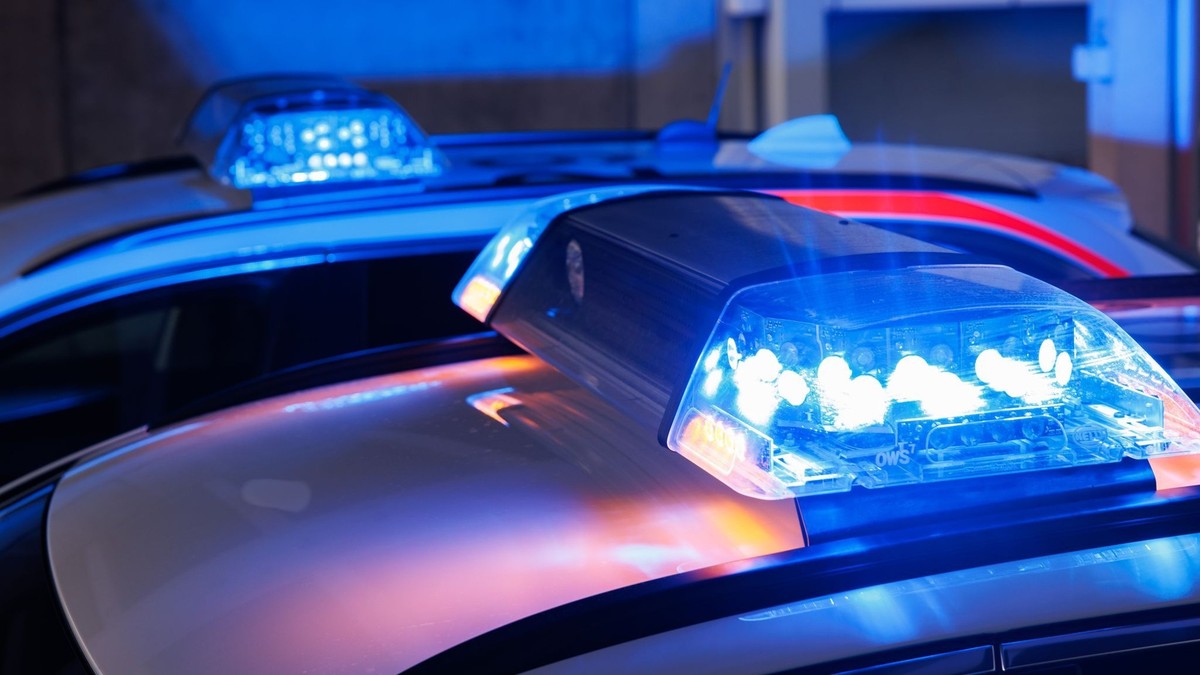 Man Seriously Injured After Car Flips Over in Bern Accident - News Directory 3