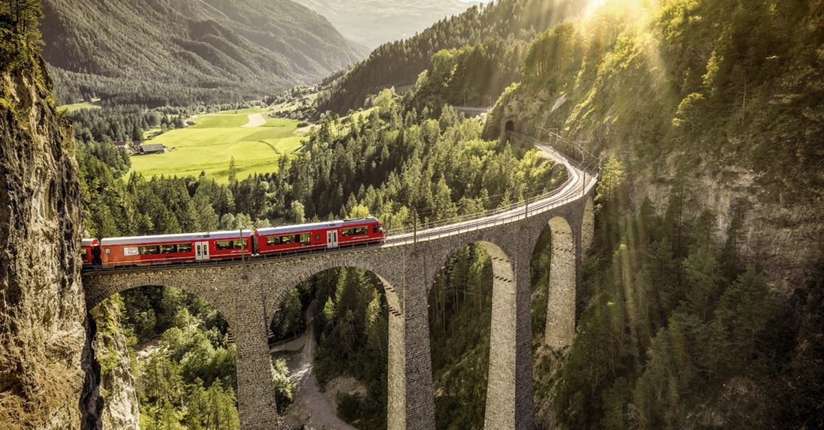 rhb-muss-zug-nge-auf-der-berninalinie-wegen-touristen-beschr-nken