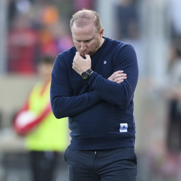 Trainer Ludovic Magnin (LS), links, im Fussball Meisterschaftsspiel der Swiss Super League zwischen Winterthur, FCW, und dem FC Lausanne-Sport im Stadion Schuetzenwiese, am Samstag, 12. April 2025 in  ...