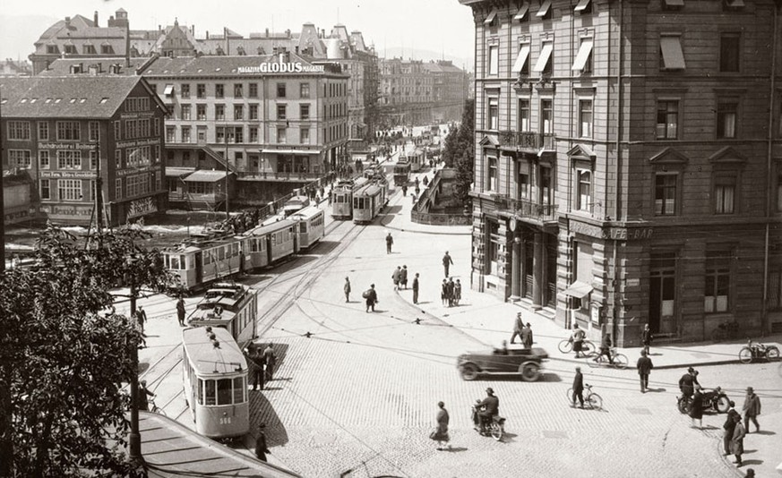 Der Blick weiter nach rechts Richtung Hauptbahnhof. Das Foto dürfte in den 20ern entstanden sein.