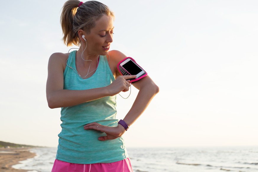 iPhone Jogging Frau (Symbolbild)