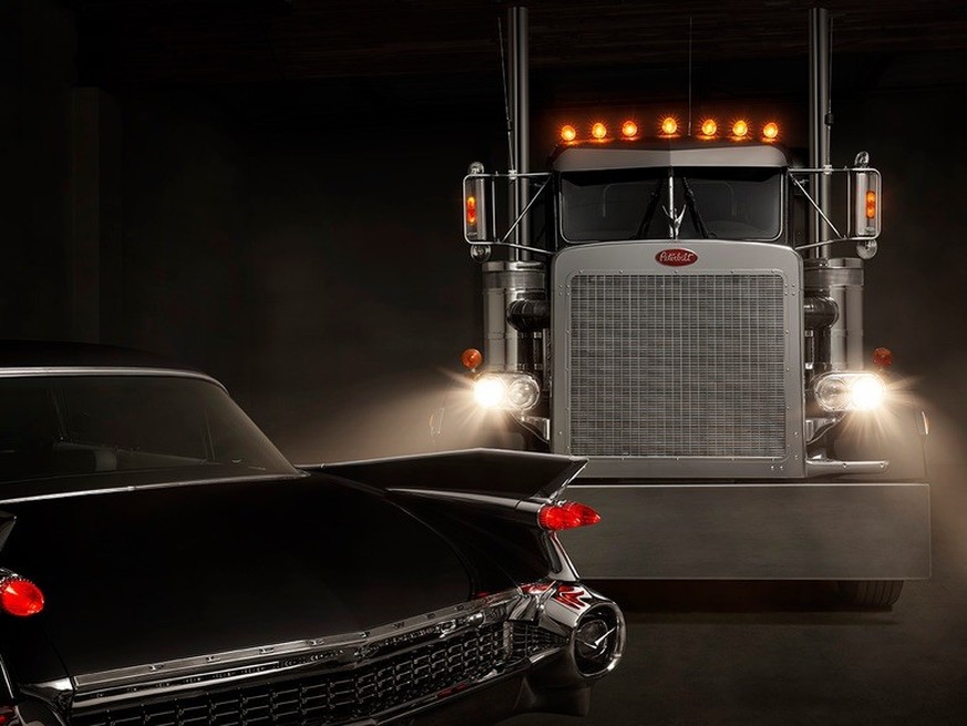 Rigs On Location: Was passiert, wenn ein Modefotograf Trucks fotografiert.

https://rogersnider.com/Categories/Rigs-on-Location/27/thumbs