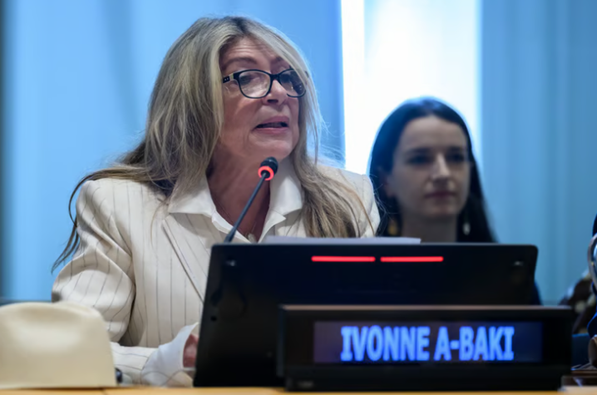 Ivonne A-Baki spricht vor der UNO in New York.