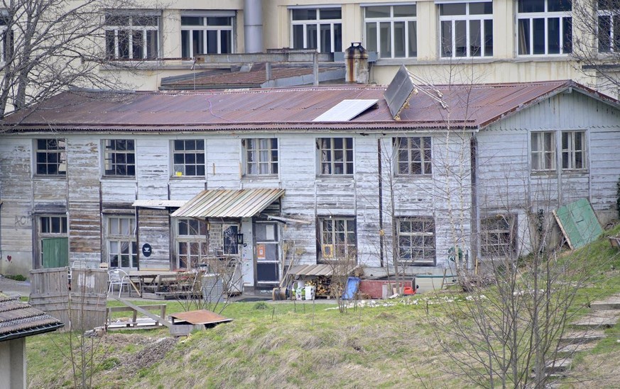 In dieser verlottertern Fabrik in Saint-Croix wurden Mia und ihre Mutter aufgespürt.