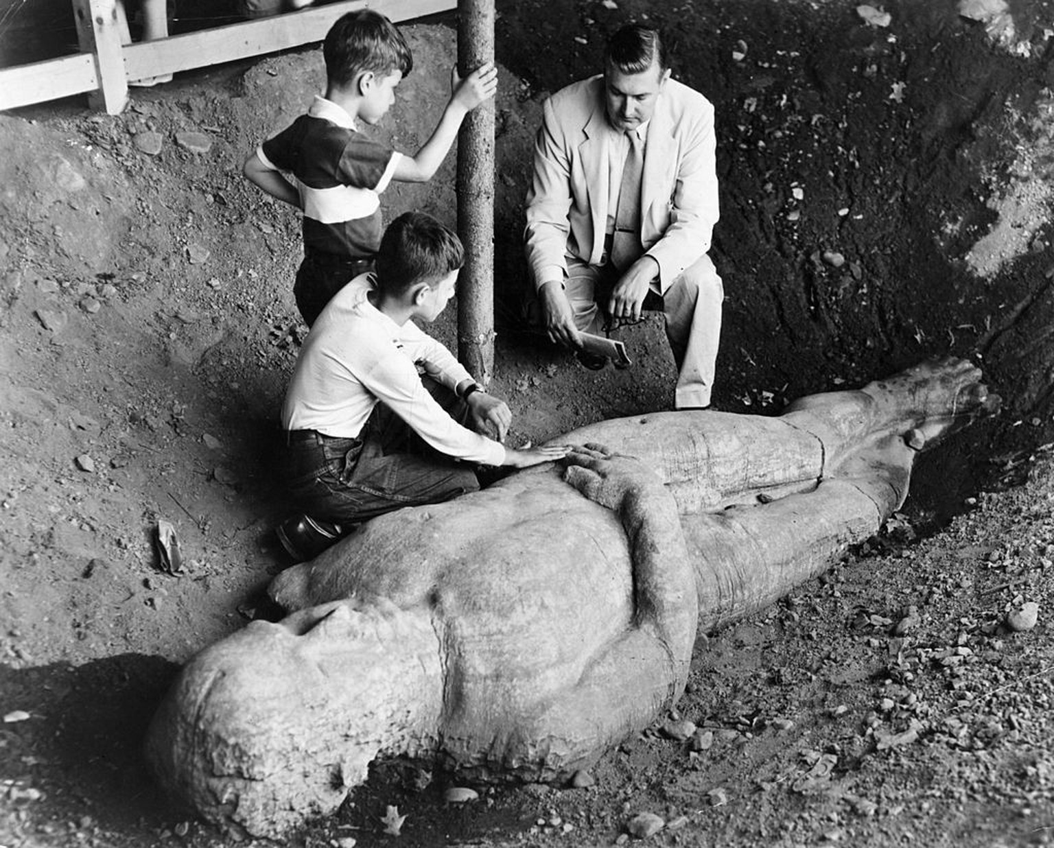 The Cardiff Giant, famous hoax of the 1860&#039;s, is still a leading attraction at the Farmer&#039;s Museum in Cooperstown, New York, 1955. (Photo by Pictorial Parade/Archive Photos/Getty Images)