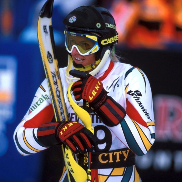 IMAGO / ExSpo

Elfi Eder (Deutschland) zufrieden Alpiner Skilauf Damen Weltcup 1998/1999, Worldcup, Welt-Cup, World, Ski Alpin, Skisport Einzelbild Park City Freude,