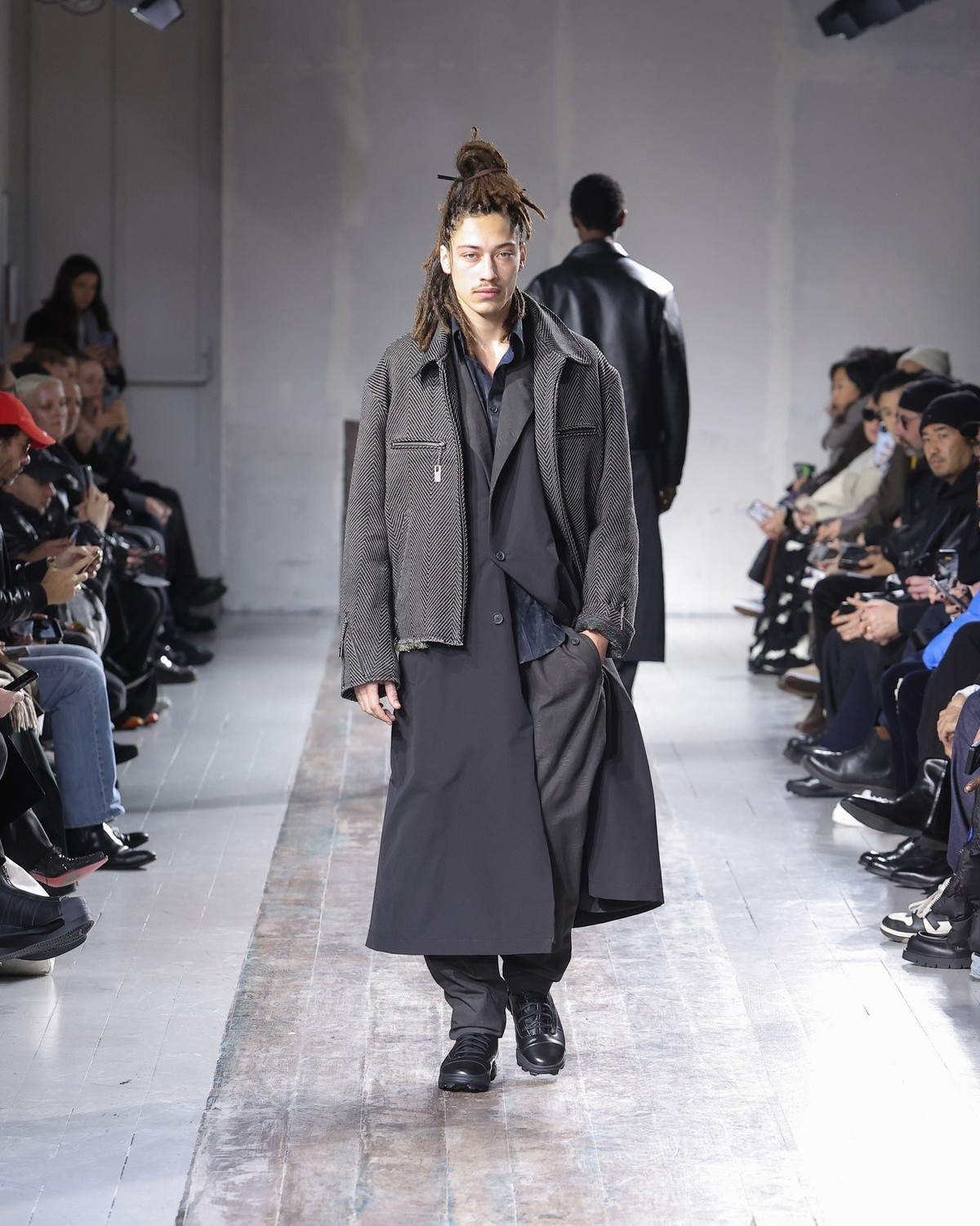 Yohji Yamamoto automne/hiver 2024-2025.