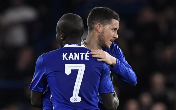 epa05846691 Chelsea N&#039;Golo Kante (L) and Eden Hazard (R) celebrate after winning the English FA Cup quarter-final match between Chelsea FC and Manchester United at Stamford Bridge, London, Britai ...