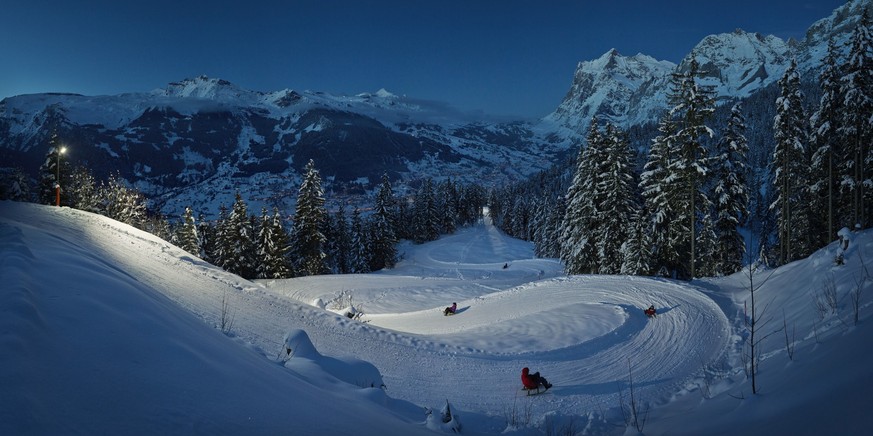 Nachtschlitteln auf dem Eiger run in Grindelwald Nachtschlitteln Rauszeit die besten Schlittelpisten der Schweiz