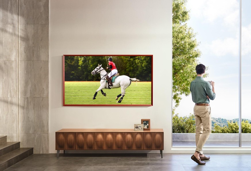 Das Modell «The Frame» gibt es nun in Grössen von 32 bis 85 Zoll. Samsung bietet neu eine NFT-Plattform, um digitale Kunstwerke direkt auf dem Fernseher zu finden und zu kaufen.