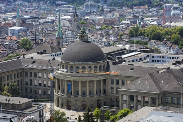 THEMENBILD ZUR ENTLASSUNG DER PROFESSORIN MARCELLA CAROLLO AN DER ETH --- The main building of the Swiss Federal Institute of Technology, ETH, in Zurich, Switzerland, on June 28, 2018. (KEYSTONE/Chris ...
