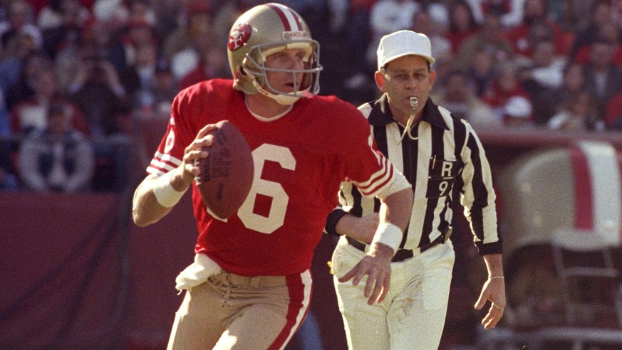 January 1, 1989 - San Francisco, California, U.S - San Francisco 49ers vs Minnesota Vikings at Candlestick Park Sunday, January 1, 1989. 49ers Beat Vikings 34-19, Division Playoff. San Francisco quart ...