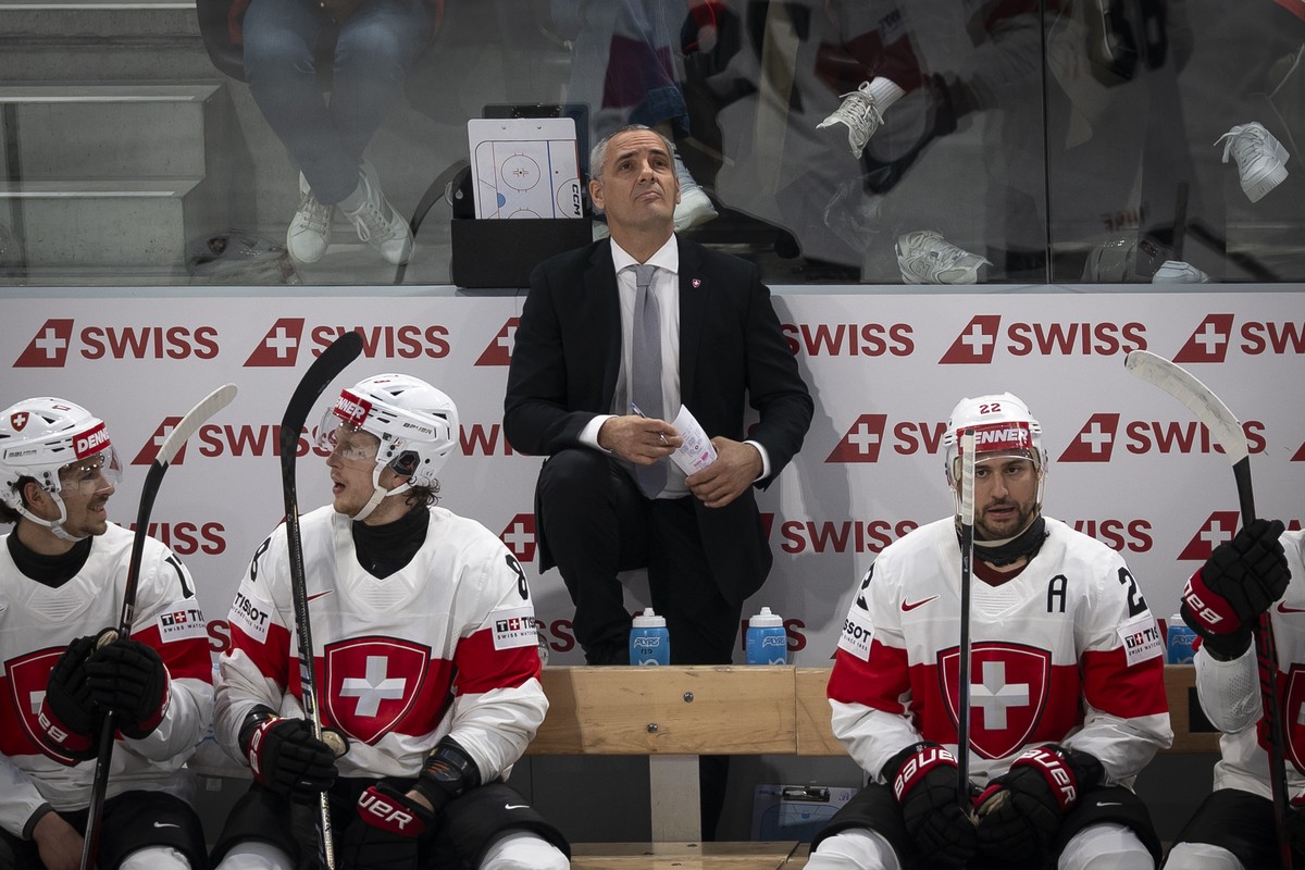 Jan Cadieux, head coach of Switzerland, during the 2026 IIHF Men's Ice Hockey World Championship preliminary round group A game between Germany and Switzerland, at the Swiss Life Arena ice hockey ...