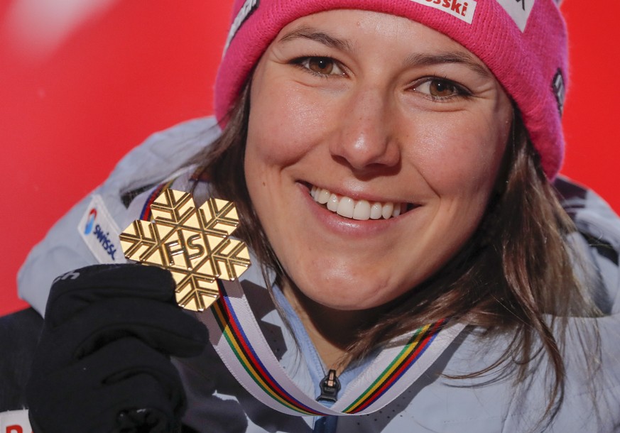 Wendy Holdener nach ihrem 2. WMTitel in der Kombination