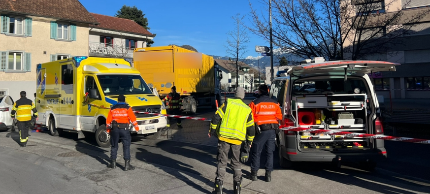 Sargans: Tödlicher Verkehrsunfall zwischen Lastwagen und Kind