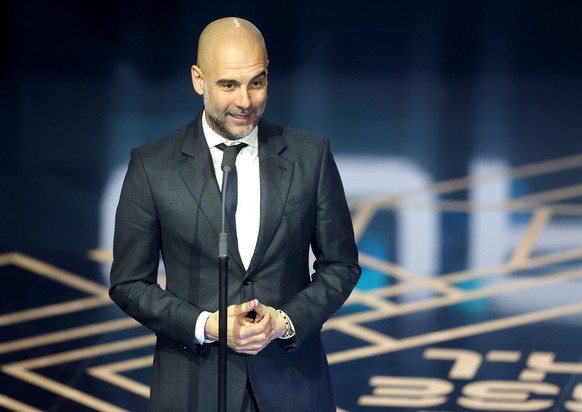 epa11079982 Manchester City manager Pep Guardiola makes a speech after winning The Best FIFA Men&#039;s Coach award at The Best FIFA Football Awards 2023 in London, Britain, 15 January 2024. EPA/NEIL  ...