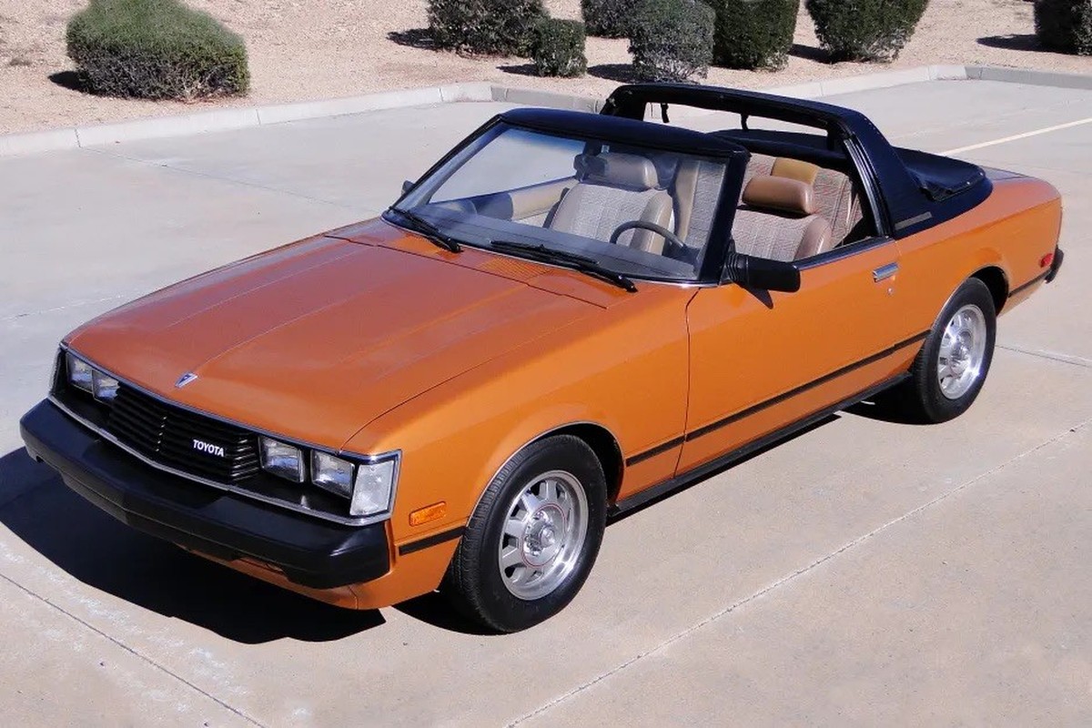 1979–1981 Toyota Celica Sunchaser
cabriolet
https://bringatrailer.com/listing/1981-toyota-celica-5/