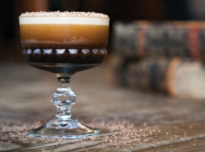 spiced rum espresso martini drinks cocktail alkohol kaffee https://www.hunterandbligh.com.au/food-and-drink/barfly/3-easy-spiced-rum-cocktail-recipes/