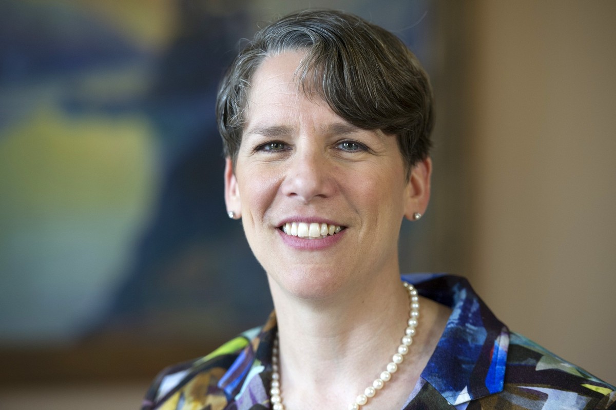 The new US-Ambassador to Switzerland and Liechtenstein, Suzan G. LeVine, is pictured at the US embassy in Bern, on Monday, June 2, 2014, in Bern, Switzerland. (KEYSTONE/Gian Ehrenzeller)