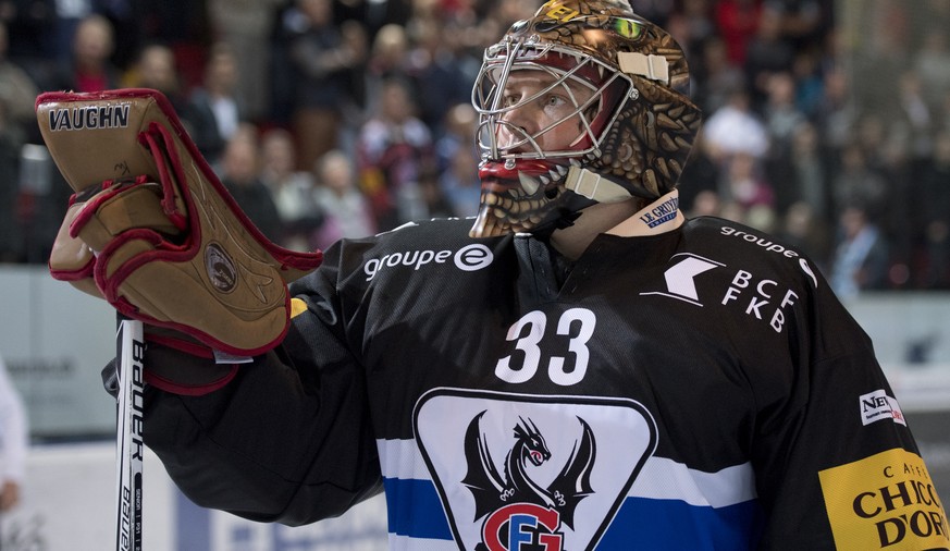 Fribourgs Goalie Barry Brust, beim Eishockey Meisterschaftsspiel der National League zwischen den HC Fribourg Gotteron und dem Geneve-Servette HC, am Freitag, 8. September 2017, in der BCF Arena in Fr ...