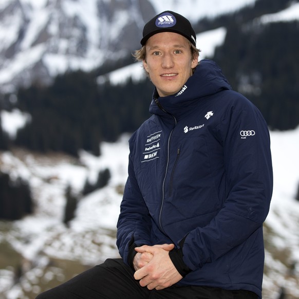 Der Schweizer Skirennfahrer Tanguy Nef posiert waehrend einer Medienkonferenz von Swiss-ski, am Freitag, 10. Januar 2020, in Adelboden. Am Wochenende finden die 64. Internationalen Adelbodner Skitage  ...