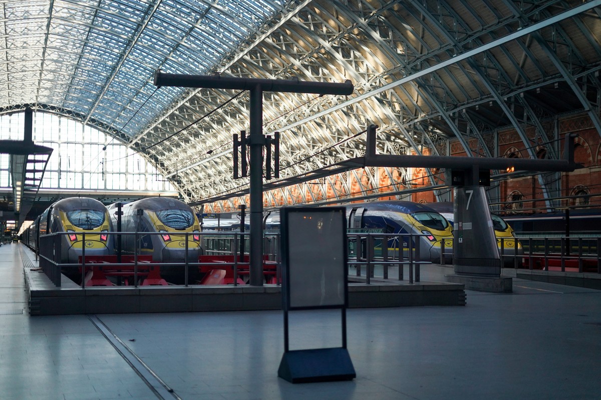 Eurostar trains at platforms as travellers queue for the service at St Pancras International station in London, Tuesday, Dec. 30, 2025. (AP Photo/Alberto Pezzali)
Britain France Channel Tunnel