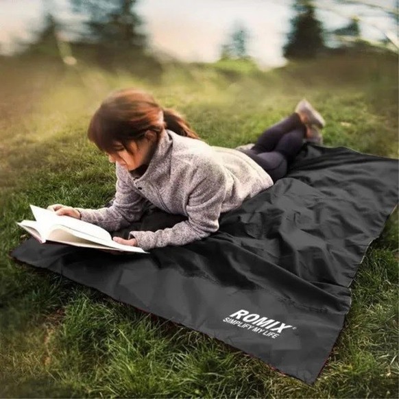 Small picnic blanket that is foldable