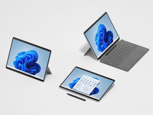 Das Surface Pro 8 kommt in den Farben Platin und Graphite.