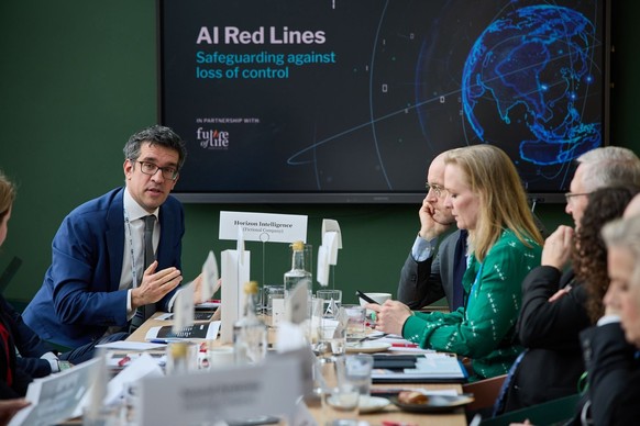 Mauor Gilli (links) ist Professor für Militärstrategie und -technik an der Hertie School in Berlin. Zwischen 2016 und 2025 forschte er an der ETH Zürich.