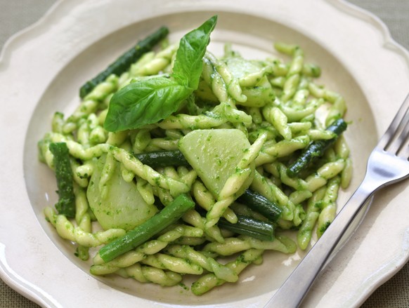 trofie all pesto con patate e fagiolini pasta italien ligurien