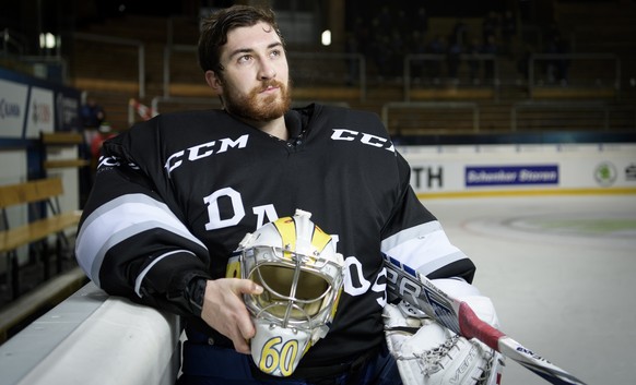 Goalkeeper Melvin Nyffeler of HC Davos poses after a training session at the 90th Spengler Cup ice hockey tournament in Davos, Switzerland, Monday, December 26, 2016. (KEYSTONE/Gian Ehrenzeller)