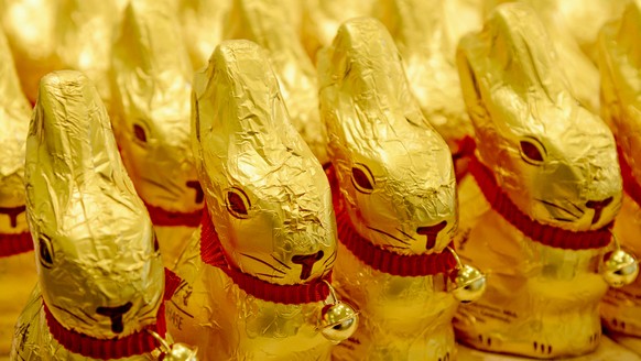 FILE - In this March 14, 20215 file photo chocolade easter bunnies of Lindt stand in a supermarket in Freiburg, Germany. A German federal court ruled Thursday that the golden shade of the foil wrap on ...