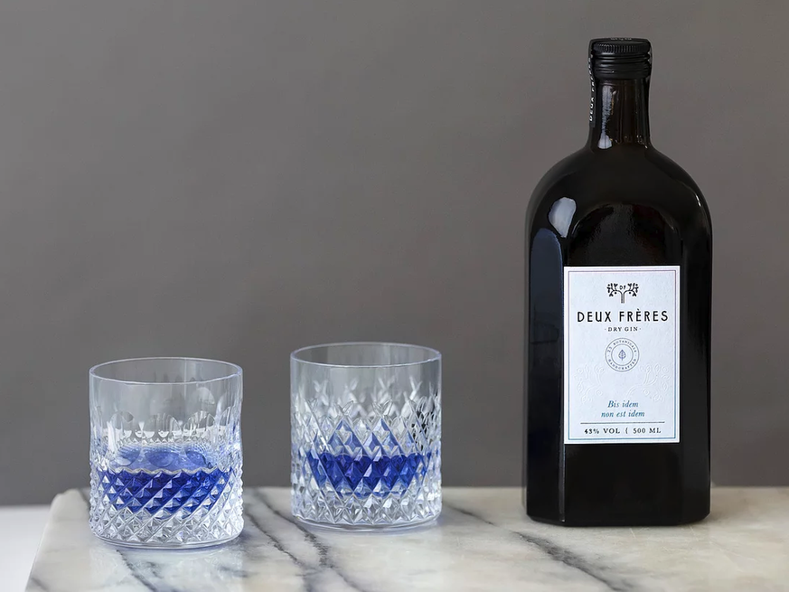 deux freres dry gin schweiz opfikon trinken drinks alkohol cocktails https://www.deuxfreresspirits.com/
