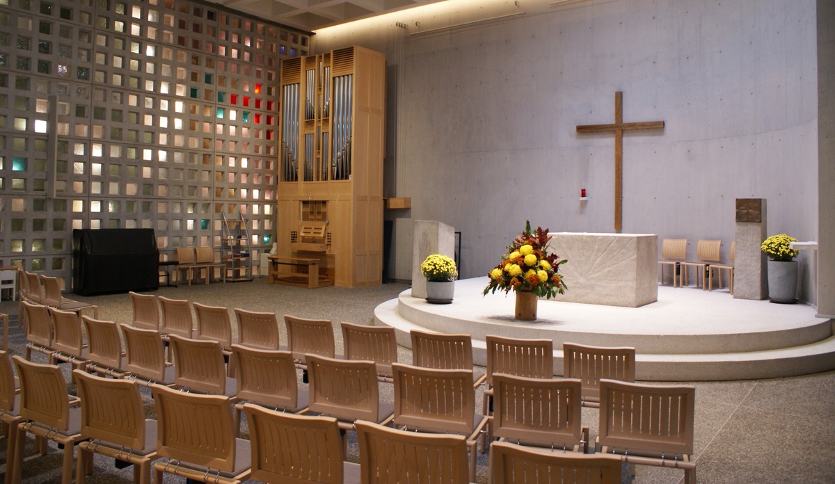 HANDOUT - Die Kirche St. Franziskus in Kriens ist Teil des 1979 eingeweihten Kirchenzentrums und bietet Platz f