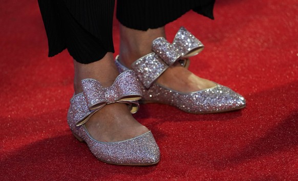 epa06243018 Detail of Andrea countess Bernstorff&#039;s shoes as she attends the red carpet for a music theather premiere as part of the reopening celebrations of the Berlin State Opera Unter den Lind ...