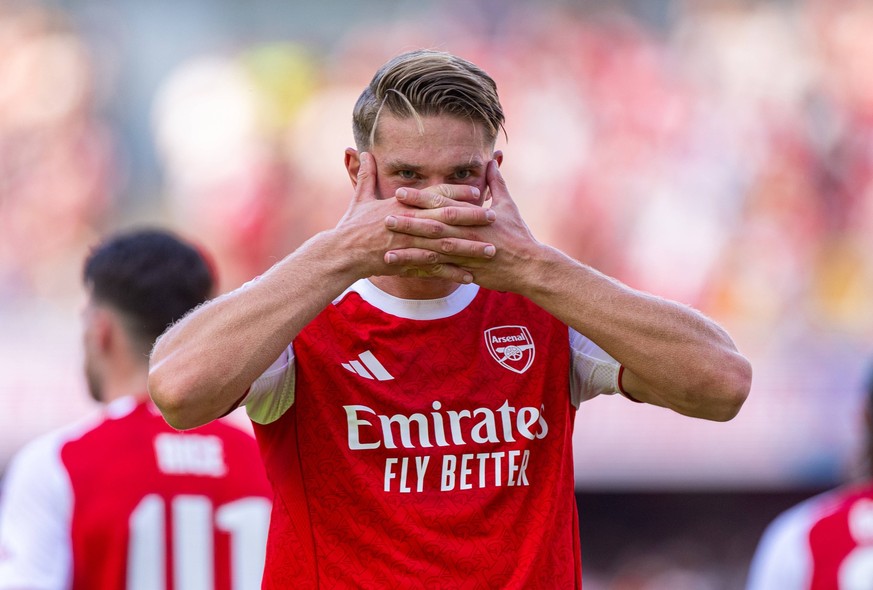 Football - Pre-Season Friendly - Arsenal FC v Athletic Bilbao LONDON, ENGLAND - Saturday, August 9, 2025: Arsenal s Viktor Gy�keres celebrates after scoring the first goal during a pre-season friendly ...