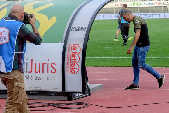 Lugano&#039;s Trainer Fabio Celestini, to end the Super League soccer match FC Lugano against Neuchatel Xamax FCS, at the Cornaredo stadium in Lugano, Sunday September 29, 2019. (KEYSTONE/Ti-Press/Sam ...