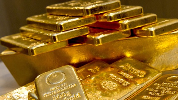 Die Betrüger haben dem Schweizer Gold abkauft und ihm im Gegenzug Falschgeld gegeben.
