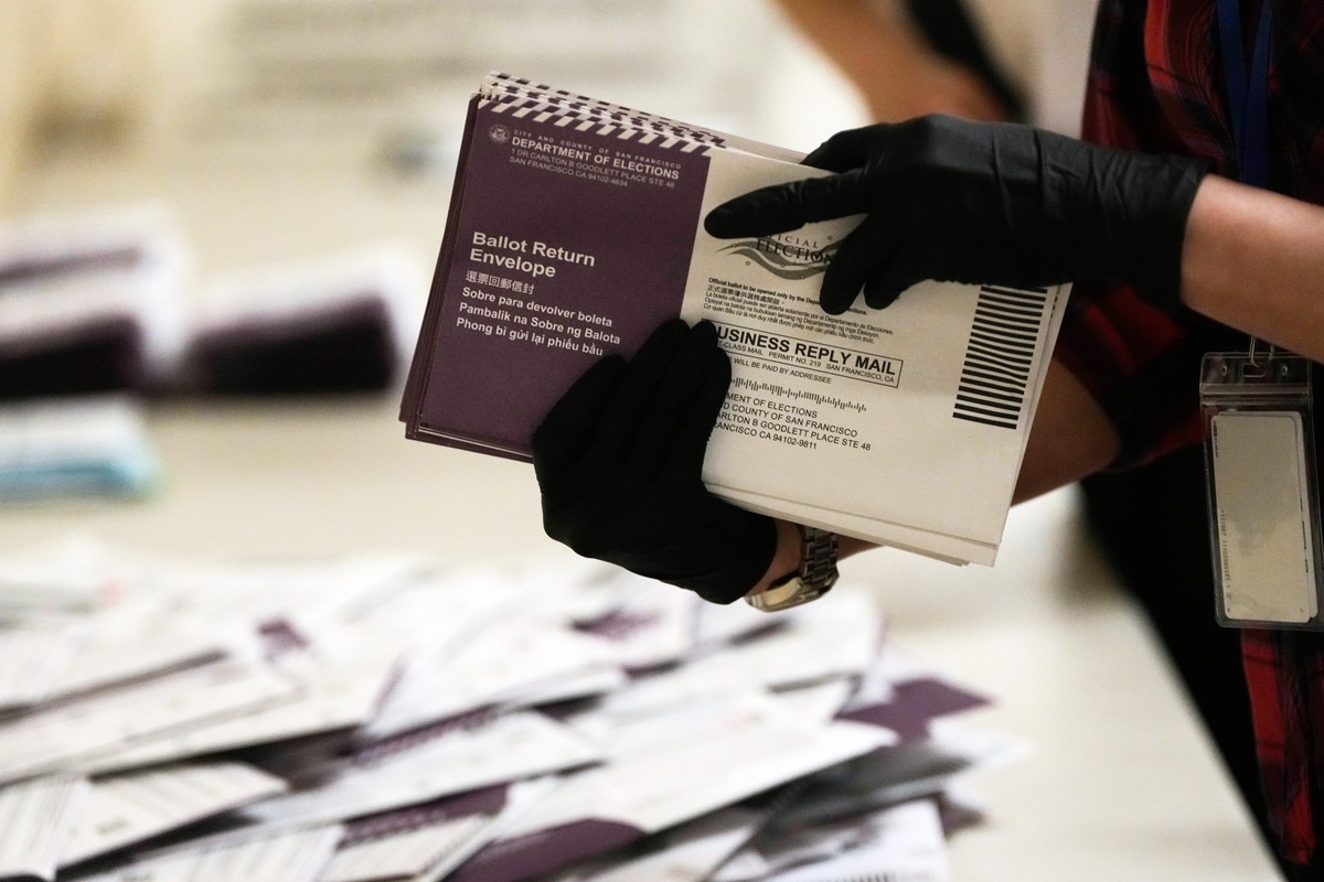 FILE - Department of Elections workers sort mail-in ballots for the California primary election at City Hall on Tuesday, June 2, 2026, in San Francisco. (AP Photo/Jeff Chiu, File)
US Election 2026 Bal ...