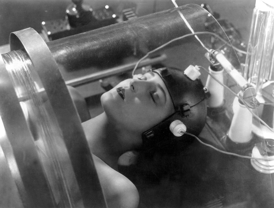 METROPOLIS, Brigitte Helm, 1927 Courtesy Everett Collection PUBLICATIONxINxGERxSUIxAUTxONLY Copyright: xCourtesyxEverettxCollectionx MBDMETR EC008