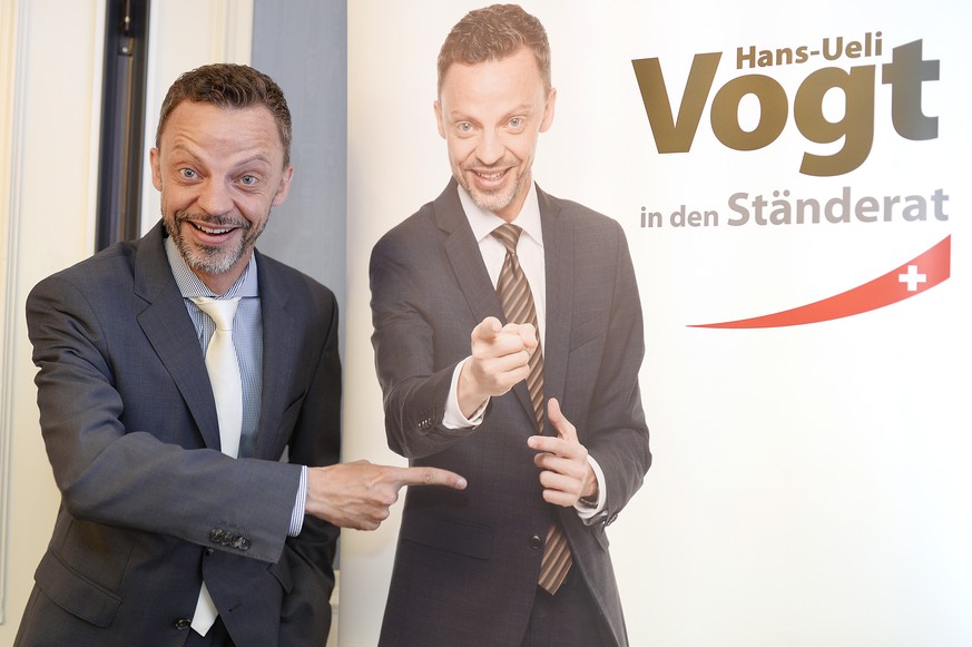 Hans-Ueli Vogt vor einem seiner Wahlplakate während des letztlich erfolglosen Ständeratswahlkampfs 2015.