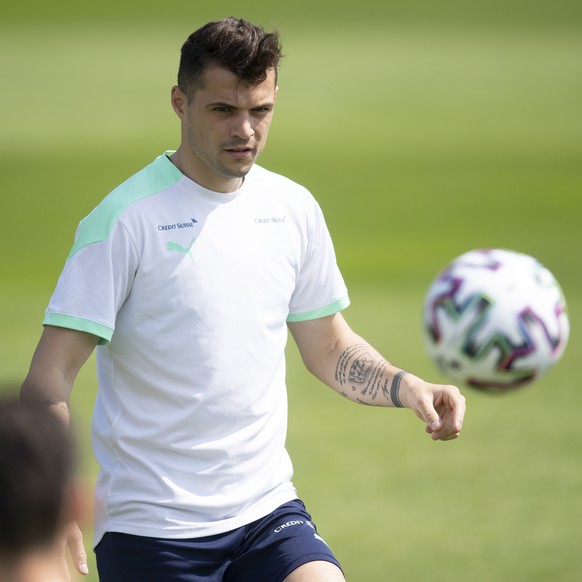 CAPTION ADDITION: ERGAENZT NAMEN DES SPIELERS - Granit Xhaka, im Training der Schweizer Fussball Nationalmannschaft, am Mittwoch, 2. Juni 2021, in Bad Ragaz. Die Schweiz trifft morgen auf die National ...